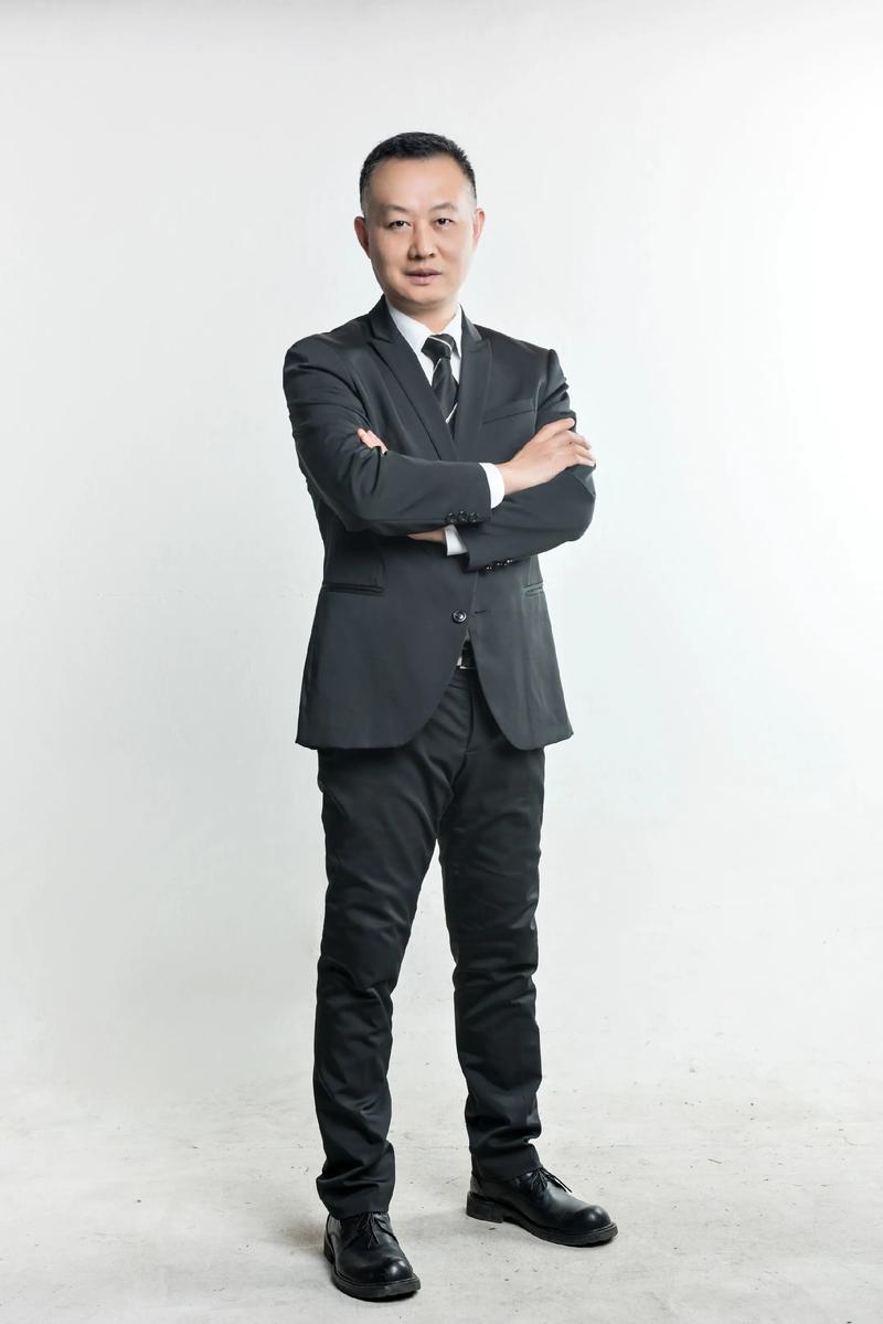 辛翔坤 联合创始人 & 首席运营官